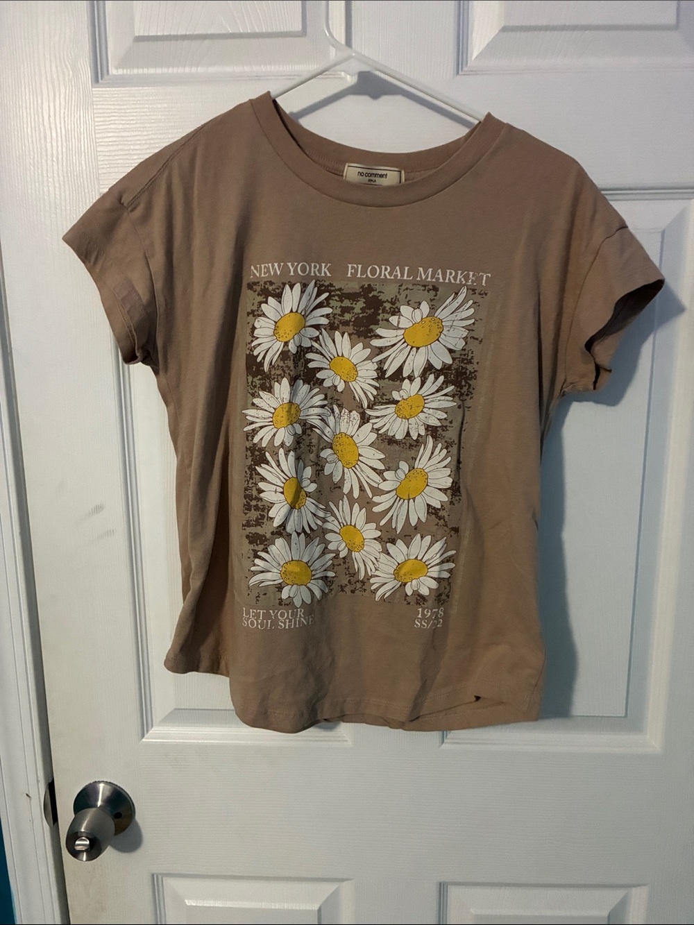 Floral Market Daisy Graphic Tee - Brown by No Comment